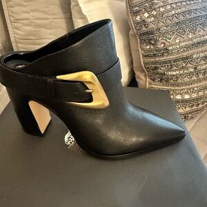 Size 8 Blk booties/ mules